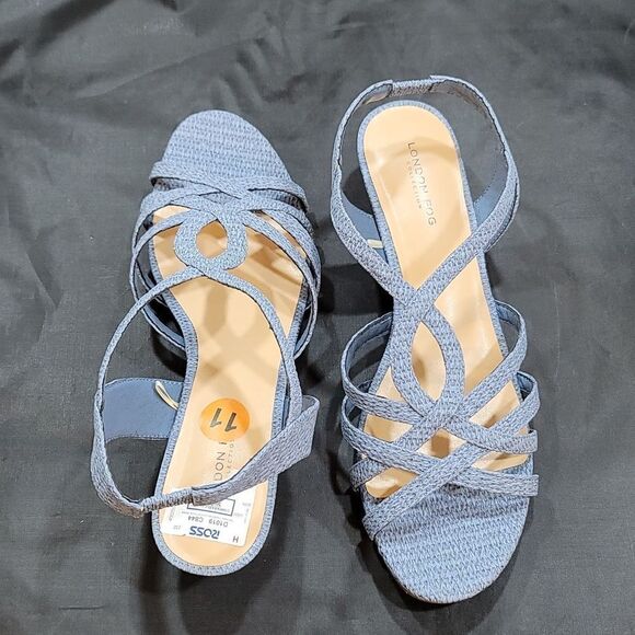 BRAND NEW LONDON FOG LOW WEDGE STYLE ALMOND TOE SANDAL - Picture 9 of 15